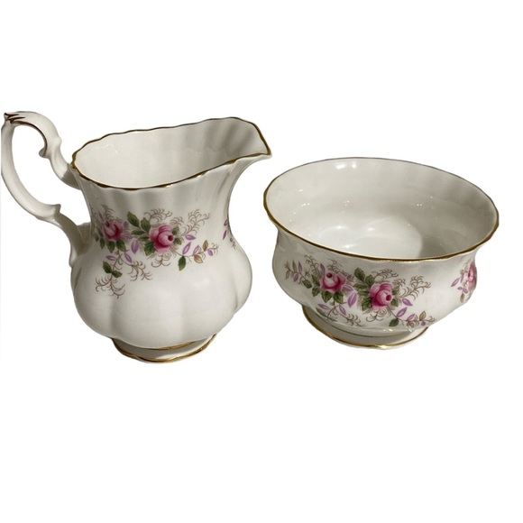 Royal Albert Lavender Rose Cream Jug & Sugar Bowl Set Bone China - Picture 1 of 12